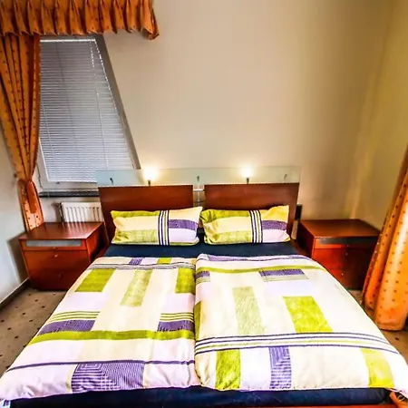De Lux Apartment *